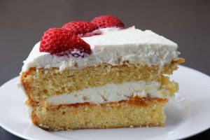 strawberrycake-5168237_1280