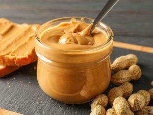 5 terveellistä vaihtoehtoa, joilla voit korvata voin – listalla myös pari yllättäjää Maapähkinävoi