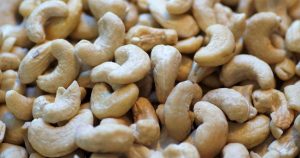Miksi asiantuntijat suosittelevat cashewpähkinöiden lisäämistä ruokavalioon? cashewpähkinä