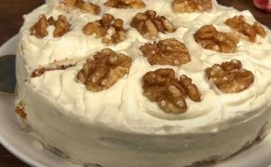 Terveellinen porkkanakakku