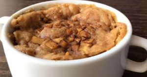 omenapiirakka-mikrossa