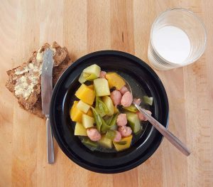 Kokkikaveri paljasti jujun, jonka ansiosta siskonmakkarakeitto alkoi maistua koko perheelle Siskonmakkarakeitto
