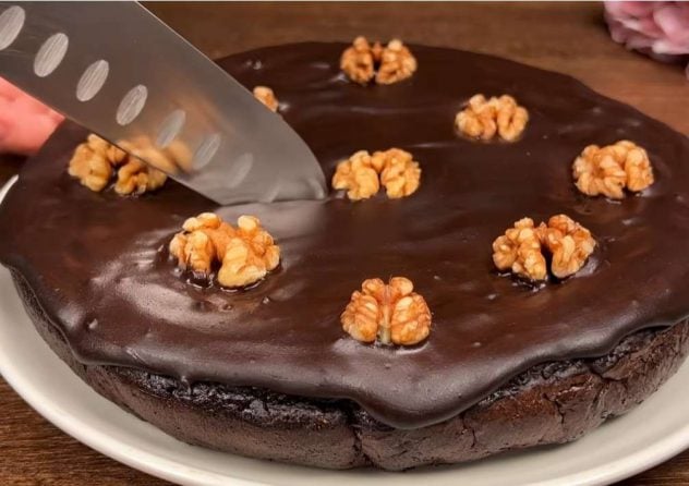 Terveellinen-suklaakakku