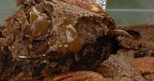 Makea banaanileivonnainen, joka sulaa suuhun kuin mutakakku banaanikakku