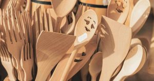 Nainen liotti puukauhoja kiehuvassa vedessä – näky sai minut tekemään saman puukauha