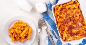Italialaistyylinen arkiruoka, joka sujahtaa uuniin muutamassa minuutissa ziti-resepti