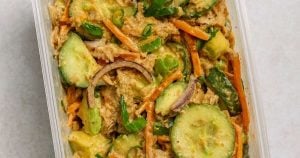 kurkku-tonnikalasalaatti