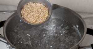 riisi-keitinvesi-kasveille