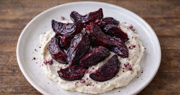 paahdetut-punajuuret-fetavaahdolla