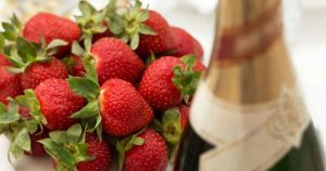 mansikat-ja-shamppanja