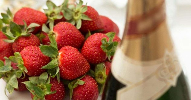 mansikat-ja-shamppanja