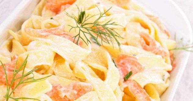 kermainen-savulohipasta