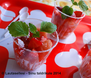 Pink Guava Granita mansikoilla, Rauch – Roosa guajaava granita ...