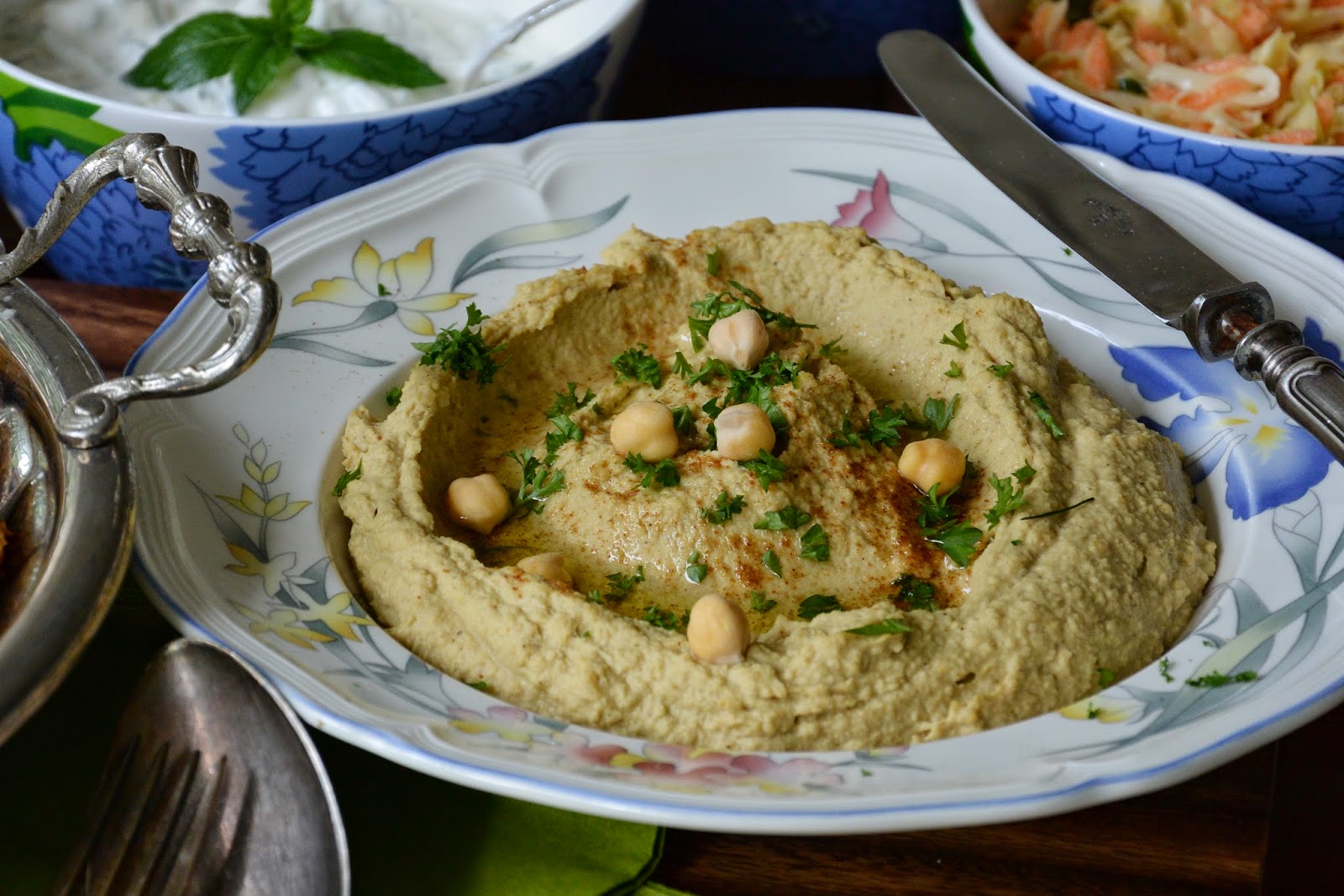 Hummus, Tsatziki ja Coleslaw