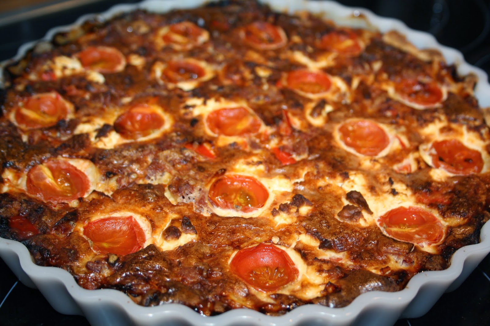 Salamifetatomaattipiirakka